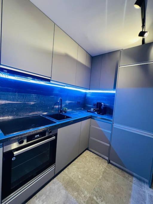 Impact Apartments Pitesti Luaran gambar