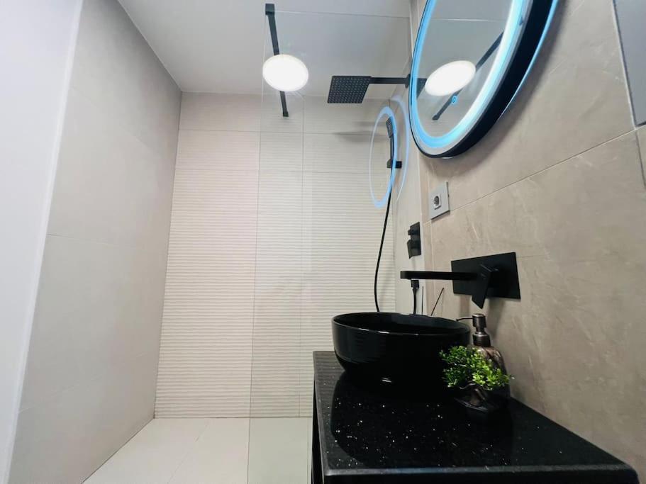 Impact Apartments Pitesti Luaran gambar