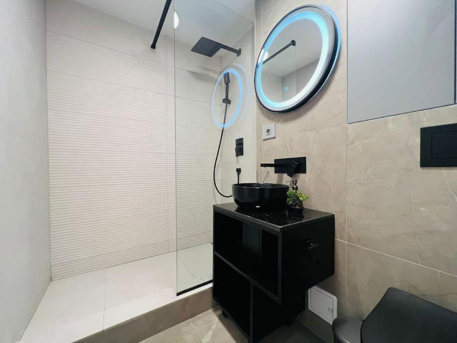 Impact Apartments Pitesti Luaran gambar